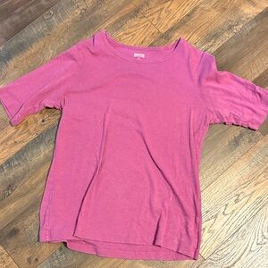 Duluth Trading Co Magenta Short Sleeve Tee